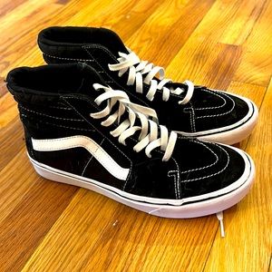 Vans Hi tops Like NEW